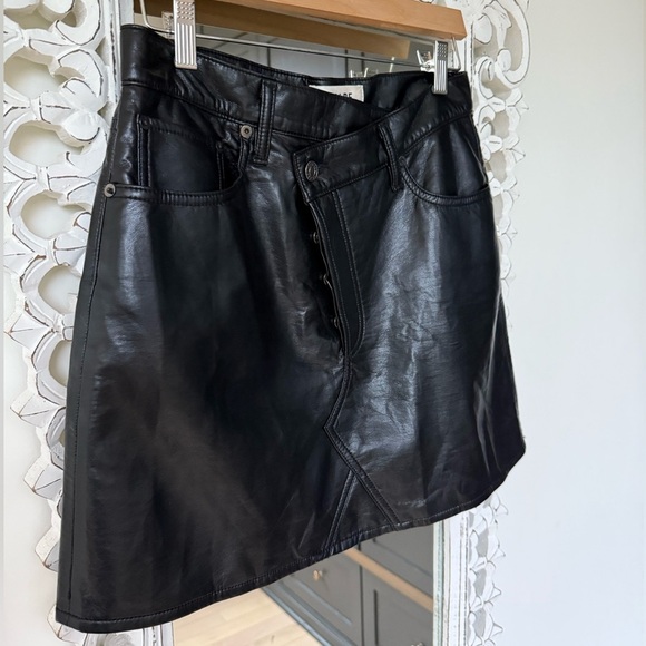 AGOLDE Criss Cross Leather Skirt in Detox w/ Asymmetrical Button Detail Sz 28 - Picture 5 of 10